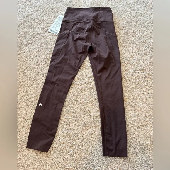 Lululemon Fast & Free Crop leggings in the Nulux fabric HR Crop 23" *Ref Size 4 - Picture 8 of 10